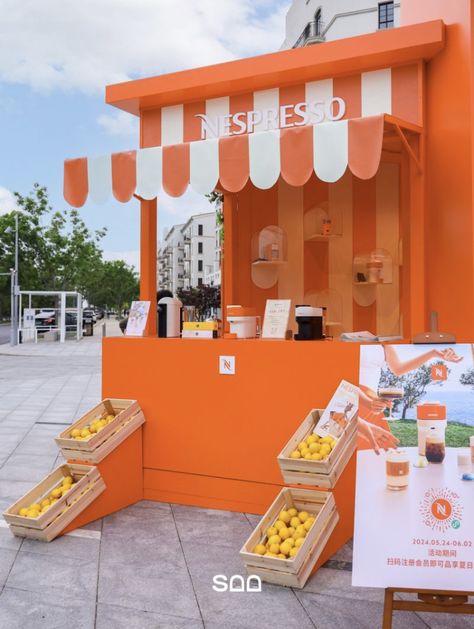 Restaurant Pop Up Design, Cool Booth Design, Fruit Shop Design Ideas, Food Pop Up, Fruit Kiosk, Pop Up Booth Design, Food Booth Design, Trade Fair Booth, Booth Design Food