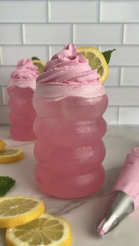 Low Sugar Whipped Pink Lemonade! Pink Strawberry Lemonade, Whipped Lemonade, Yoghurt Bark, Pink Lemonade Recipes, Raspberry Whip, Banana Chia Pudding, Peach Cheesecake, How To Make Pink, Strawberry Nutella