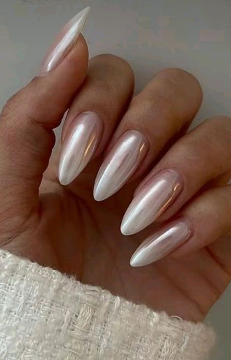 Glow Up Nails, White Chrome Nails Designs, Chrome Nails At Home, Milky White Chrome Nails, French Tip Ombre, Nails Step By Step, Ombre Chrome Nails, White Chrome Nails, Fashion Outfits Dresses