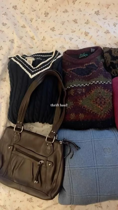 best one i’ve had in a while 🧘‍♀️ #thrifting #thrifthaul #thrifted #haul #outfit #outfitideas Autumn Thrifting Aesthetic, Thrift Haul Aesthetic, Thrift Inspo Outfits, Thrift Finds Clothes, Thrifting Manifestation, Thrifted Bags, Thrift Core, Thrifting Inspiration, Thrift Manifestation