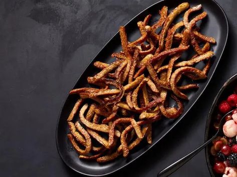 Sausage Worms Appetizers Halloween, Halloween Meal, Chicken Sausages, Chicken Pumpkin, Halloween Food Appetizers, Chicken Breakfast, Maple Pumpkin, Halloween Party Ideas, Breakfast Sausage