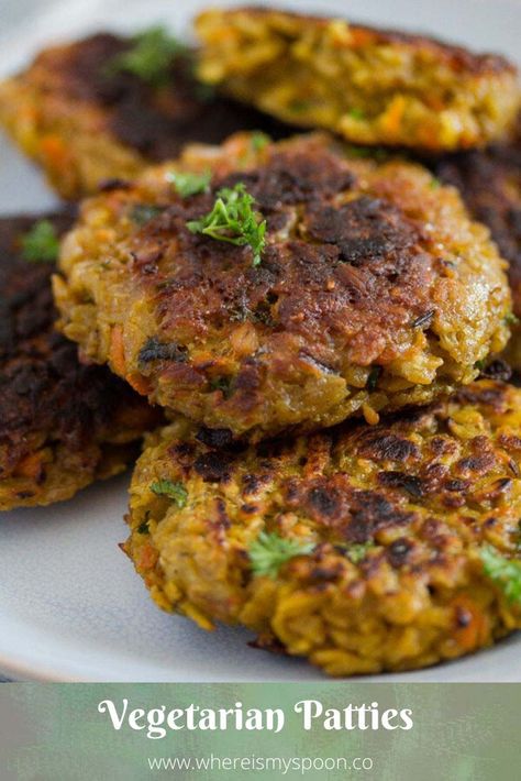 Lentil Potato And Carrot Patties, Vegetarian Patties Recipes, Oatmeal Burgers, Oat Burger Recipe, Lentil Patties Recipe, Oatmeal Patties, Potluck Vegetarian, Tortilla Filling, Oats Savory