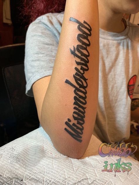 Misunderstood Tattoo, Word Tattoo, Forarm Tattoos, Cool Forearm Tattoos, Tattoos For Black Skin, Red Ink Tattoos, Gorgeous Tattoos, Dope Tattoos For Women, Thigh Tattoos Women