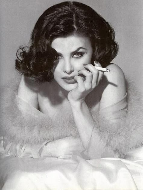 Audrey Horne, Sherilyn Fenn, Nadja Auermann, Saul Leiter, Stephanie Seymour, Vogue Archive, Winter Typ, Tim Walker, 90s Supermodels