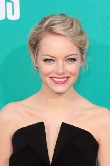 Emma Stone's Sophisticated, Blonde, Updo Hairstyle with Braids and Twists #hairideas #hairstyles #hairstyleideas Updo Front View, Hairstyle With Braids, Wedding Hairstyles Updo Messy, Emma Stone Hair, Wedding Hair Front, Bob Wedding Hairstyles, Blonde Updo, Messy Wedding Hair, Curly Wedding Hair