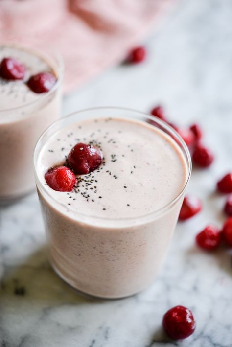 This tart cherry smoothie comes together with a few simple ingredients for a simple breakfast or post-workout meal! Cherry Protein Shake, Tart Cherry Smoothie, Cherry Smoothie Recipes, Paleo Coffee, Paleo Breakfasts, Easy Breakfast Smoothies, Cherry Drink, Paleo Drinks, Fed And Fit