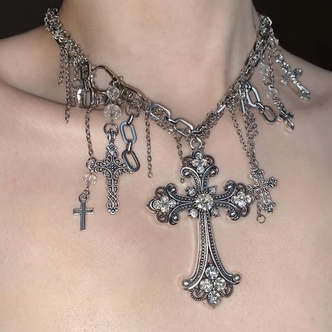 ༺gothic necklace༻ Gothic Jewelry Aesthetic, Goth Jewelry Aesthetic, Gothic Necklace Victorian, Gothic Accessories Jewellery, Cross Necklace Gothic, Vintage Necklace Victorian Gothic Jewelry, Gothic Cross Necklace Aesthetic, Gothic Silver Cross Necklace, Goth Necklaces