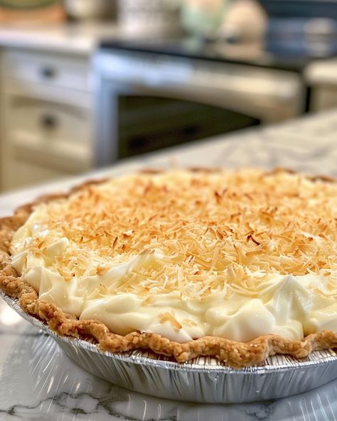 Crumble Recipes, Cream Pie Filling, Coconut Cream Pie Recipes, Milk Dessert, Dessert Spread, Coconut Desserts, Coconut Pie, Cream Pie Recipes, Coconut Cream Pie