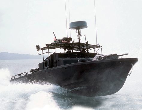 Vietnam era U.S. Navy PBR (Patrol Boat River).  #VietnamWarMemories https://www.pinterest.com/jr88rules/vietnam-war-memories-2/ Vietnam Photos, Brown Water Navy, Patrol Boat, Brown Water, Vietnam History, Us Navy Ships, Aircraft Carriers, North Vietnam, South Vietnam