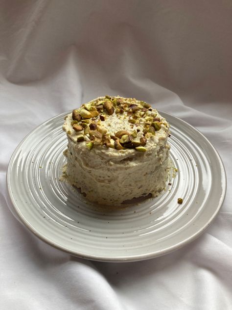 Crunchy Food, Pistachio Cake Recipe, Banana Yogurt, Plant Milk, Pistachio Cake, Oat Flour, Rich Life, Vegan Paleo, Cider Vinegar