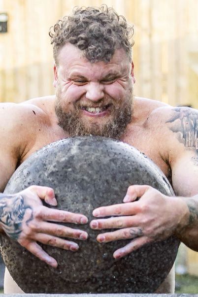 The record-breaking feats of the three-time World’s Strongest Man don’t come easy. Here’s how Tom Stoltman shoulders the load World Strongest Man, Tom Stoltman, World's Strongest Man, Strongest Man, T Bar Row, Trimmer For Men, Building Muscle, Mental Strength, Beard Trimming