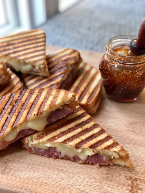 Grilled Brie, Prosciutto and Fig Panini – Food + Family + Friends Brie Prosciutto, Grilled Brie, Breakfast Panini, Fig Butter, Cheese Panini, Fig Spread, Panini Recipes, Fig Jam, No Bake Bars