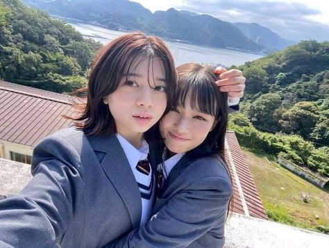 Kamisama No Ekohiiki, Hiyori Sakurada, Couple Poses Reference, People Poses, Figure Poses, Aesthetic People, Instagram Feed Ideas, Body Poses, Action Poses