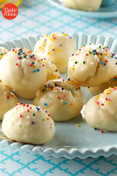 Italian Sprinkle Cookies Italian Sprinkle Cookies, Christmas Dinner Food, Italian Christmas Dinner, Newburgh New York, Italian Butter, Italian Wedding Cookies, Anise Cookies, Italian Christmas Recipes, Pistachio Biscotti