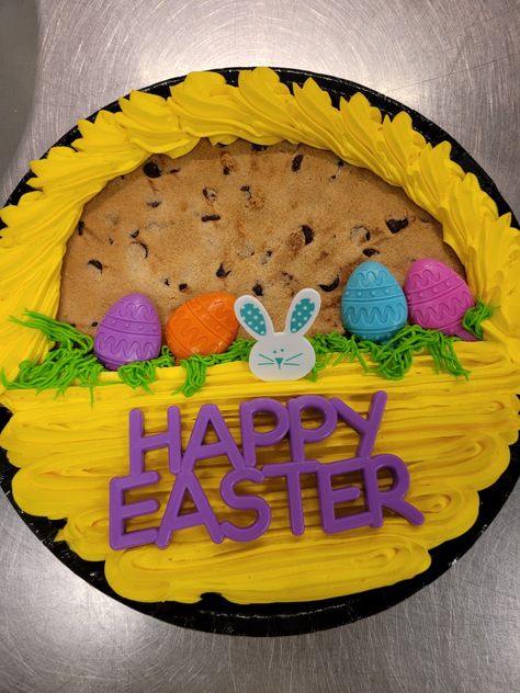 Easter Bunny Cookie Cake, Easter Cookie Cake Ideas, Easter Cookie Cake Decorating Ideas, Spring Cookie Cake, Easter Cookie Cakes, Easter Cookie Cake Designs, Easter Ice Cream Cake, Easter Themed Cakes, Easter Cake Designs