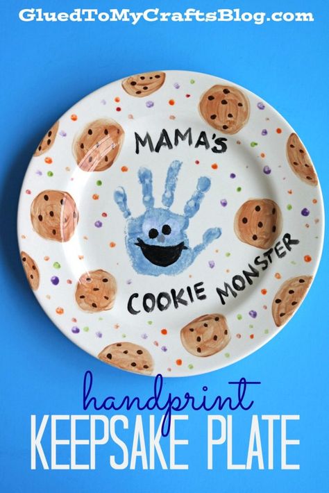 Mama's Cookie Monster - Handprint Keepsake Plate Handmade Gifts From Toddlers, Keepsake Crafts For Toddlers, Handprint Gift Ideas, Cookie Monster Party, Handprint Gifts, Cookie Monster Birthday, Keepsake Crafts, Baby Art Projects, Footprint Crafts