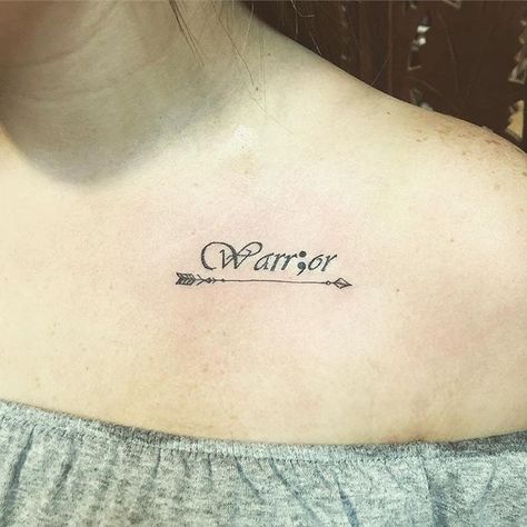 Arrow Tattoo Ideas, Tattoo Arrow, Wörter Tattoos, Targaryen Tattoo, Dragon Tattoo For Women, Foot Tattoos For Women, Triangle Tattoos, Warrior Tattoos, Arrow Tattoo