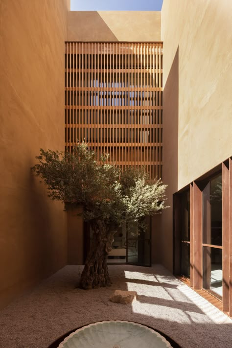 Studio VDGA arranges blocky Dubai home around sequence of courtyards Dubai Home, Saltbox Houses, White Marble Floor, Sculptural Furniture, Wood Shingles, Rammed Earth, Vernacular Architecture, Apartment Renovation, Desert Homes