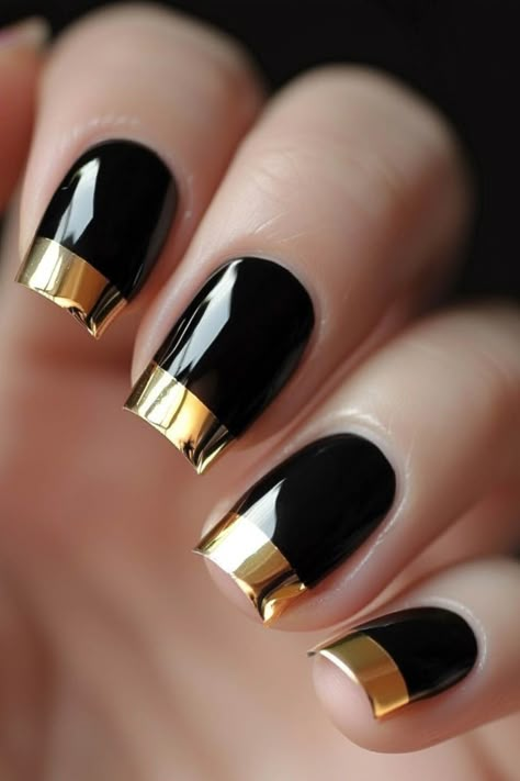 Black And Gold Gel Nails, Black Gold Nails, Metallic Nail Art, Finger Nail Art, Stylish Nails Designs, October Nails, Spring Nail Designs, Acrylic Nails Coffin Pink, Black Nail Designs