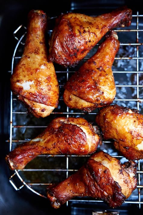 Airfryer Recept, Roasted Chicken Legs, Fried Chicken Legs, Chicken Breast Crockpot Recipes, Crockpot Chicken Breast, Chicken Leg Recipes, Ground Chicken Recipes, Air Fryer Oven Recipes, Air Fried Chicken