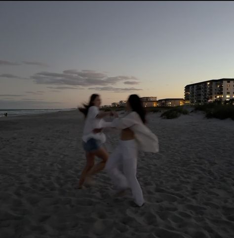 Dancing At The Beach Aesthetic, Line Dance Aesthetic, Happy Dancing Aesthetic, Friends Dancing Aesthetic, Dancing Queen Aesthetic, Line Dancing Aesthetic, Dancing On Beach, Beach Dance Photography, Dancing At The Beach