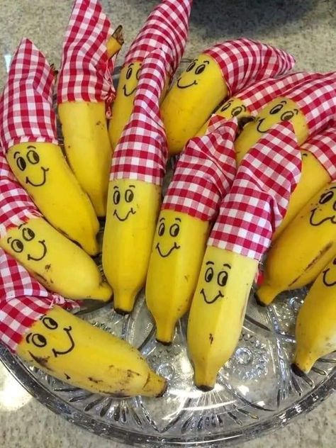 Picnic Snacks For Kids, Picnic Kids Party, Picnic Food Ideas For Kids, Picnic Ideas For Kids, Fruits Decoration, Farm Themed Birthday Party, Food Art For Kids, Picnic Birthday, Wedding Gifts Packaging