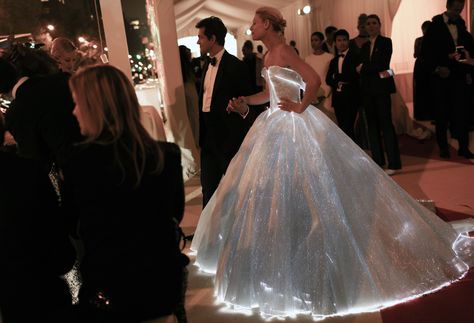 Fiber Optic Dress, Light Up Dresses, Led Clothing, Claire Danes, 파티 드레스, Stephen Colbert, Gala Dresses, Zac Posen, Gorgeous Gowns