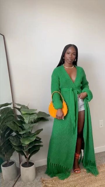 𝐃𝐎𝐌𝐈𝐍𝐈𝐐𝐔𝐄 | content creator🌿 on Instagram: "styling this beautiful @hanifaofficial cardigan dress multiple ways! 💚 the construction of this piece is unmatched and the green is stunning in person. let me know which look is your fav! 💚 #hanifa #hanifacardigandress #fashionreel" Dress Multiple Ways, Cardigan Dress, Cardigan Outfits, Girls World, Fall Fashion Outfits, Dress With Cardigan, Kimonos, Content Creator, How To Look Pretty