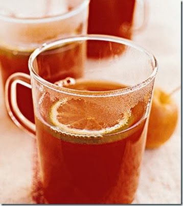 40+ Fall Drink Recipes including Ciders, Cocoas,and cocktails. Some hot and some cold. Perfect to get you through the holidays / Miss Information Blog / #FallDrinkIdeas #Cocktails #HotCocoa #Holiday #Cider Fast Thanksgiving Recipes, Fall Drink Recipes, Fall Drink, Easy Thanksgiving Recipes, Fall Cocktail, Cooking Photos, Warm Apple Cider, Cranberry Apple, Warm Apple