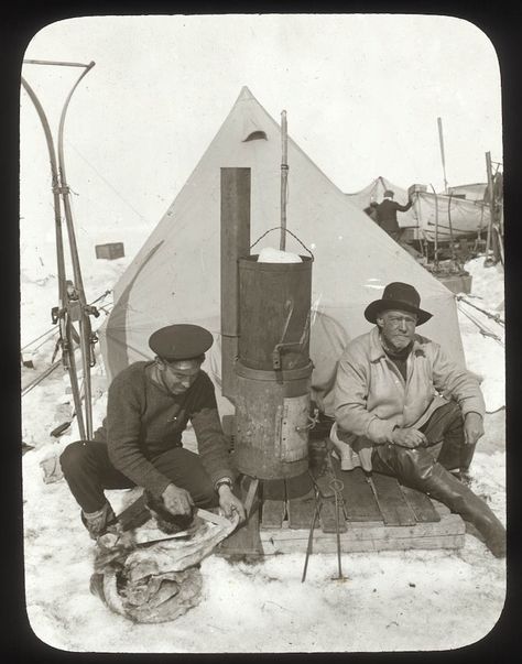 Shackleton's 100-Year-Old Antarctic Shipwreck Found the in Weddell Sea Ernest Shackleton, Roald Amundsen, Heroic Age, Australian Photography, Abandoned Ships, University Of Cambridge, Research Institute, Old Pictures, Photographic Prints