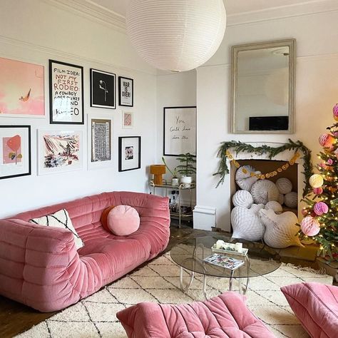 Pink Sofa Living Room, Cushion Seating, Michel Ducaroy, Togo Sofa, Apartment Decor Inspiration, Ligne Roset, Living Room Inspo, Apartment Living Room, Interior Inspo