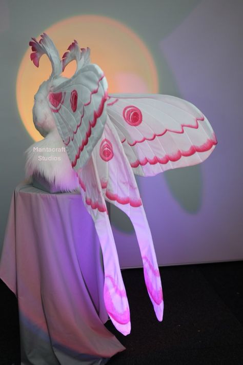 Bug Fursuit, Moth Fursuit, Colorful Fursuits, Unique Fursuits, Fursuit Ideas, Fursuit Tutorial, Fnaf Cosplay, Creature Concept Art, Creature Concept