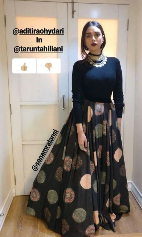 Long Skirt With Shirt Party Wear, Navratri Skirt And Top, Black Long Skirt Outfit Indian, Long Skirt Outfits Indian Traditional, Black Long Skirt Outfit Ideas, Ethnic Skirt Outfit, Ethnic Skirt And Top, Long Skirt Outfits Indian, Long Skirt Top Designs