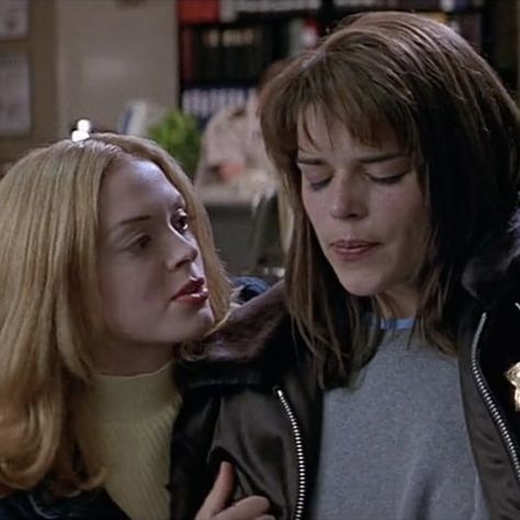 tatum riley & sidney prescott from scream. Scream Tatum And Sidney, Sidney Prescott And Tatum, Tatum And Sidney Scream Matching Pfp, Sidney And Tatum Scream, Sydney And Tatum Scream, Tatum And Sidney Scream, Scream 2 Sidney Prescott, Sidney And Tatum Matching Pfps Scream, Sidney Prescott Fanart