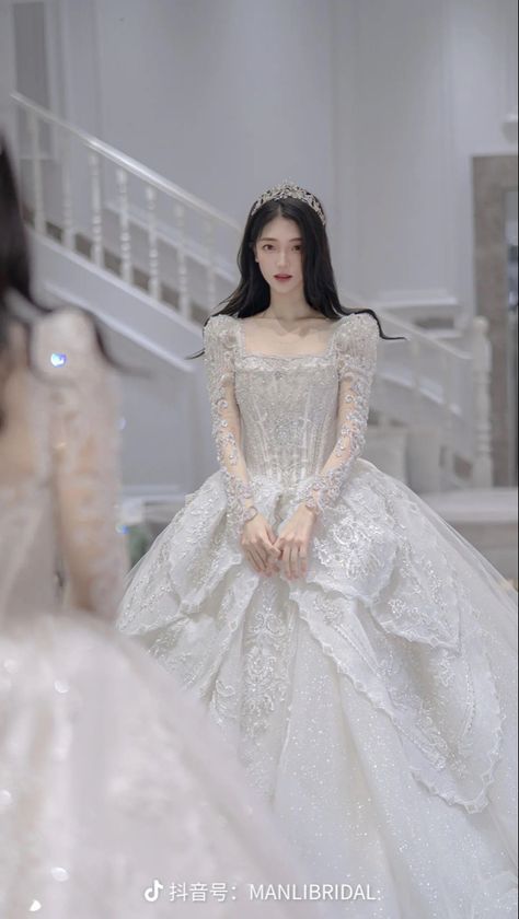 Ulzzang Wedding Dress, Korean Wedding Dress Gowns, Korean Wedding Dress Elegant, Korean Ball Gown, Korean Wedding Dress Simple, Wedding Dress Korean Style, Korea Wedding Dress, Wedding Dresses Korean, Rp Girl