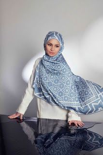 Printed Hijab Scarfs, Hijab Scarf Design, Patterned Hijab, Hijab Shoot, Bawal Printed, Collection Moodboard, Hijab Photoshoot, Hijab Photo, Printed Hijab