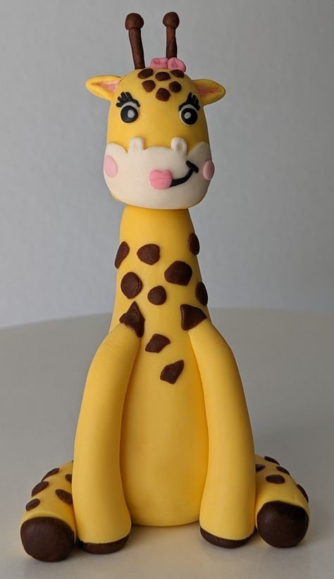 Female giraffe fondant cake topper Fondant Giraffe, Giraffe Cake Topper, Giraffe Cake, Giraffe Cakes, Fondant Cake Topper, Cute Cake, Engagement Cakes, Fondant Figures, Two Friends