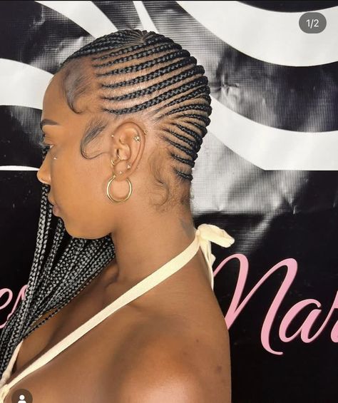 Weaving Hairstyles With Attachment, Styled Cornrows, Small Feed In Braids Cornrows, Hairstyles With Attachment, Hairdo Inspiration, Small Feed In Braids, Weaving Hairstyles, Bts Hairstyle, Vacation Hair