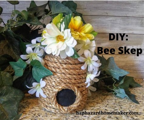 DIY: How to Make a Bee Skep – Haphazard Homemaker Bee Skep Diy, Hobby Studio, Diy Beehive, Flower Definitions, Bee Projects, Bee Wreaths, Bee Hives Diy, Paint Stick Crafts, Bee Hive Craft