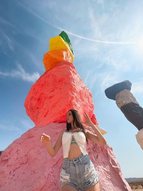 Vegas Senior Pictures, Las Vegas Photoshoot Ideas, Seven Magic Mountains Photo Ideas, Vegas Inspo Pics, Las Vegas Picture Ideas, Vegas Picture Ideas, Magic Mountains Las Vegas, Mountain Photo Ideas, Aesthetic Reference