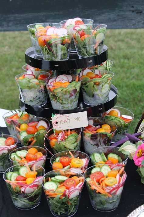 Wedding Reception Food Buffet Ideas, Cold Catering Ideas, Barbecue Lunch Ideas, Salad In Cups For Party, Salad Cups Individual, Individual Salad Cups, Salad Cups For Party, Salad Cups, Summer Evening Party