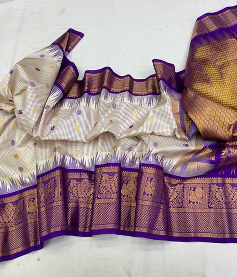 NEW BEAUTIFUL AND EXCLUSIVE GADWAL PATTU SAREES WITH LATEST UNIQUE KANCHI TEMPLE BORDER TRADITIONAL THREAD CHECKS BUTTA WITH RICH PALLU AND CONTRAST BLOUSE💥💥💥💥💥💥💥💥 *PRICE:9000+$* *DUSSEHRA SALE✨💥* ACTYUAL PRICE:9999+$ 💥🌸💥🌸💥🌸💥🌸💥🌸💥🌸💥🌸 Latest Pattu Sarees With Price, Gadwal Pattu Sarees Latest, Latest Pattu Sarees, Pattu Sarees With Price, Gadwal Pattu Sarees, Sarees With Price, Contrast Blouse, Blouse Price, Pattu Sarees