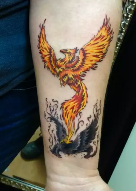 Phoenix Tattoo Men, Rising Phoenix Tattoo, Bodysuit Tattoos, Phoenix Tattoo Feminine, Flame Tattoo, Small Phoenix Tattoos, Phoenix Bird Tattoos, Phönix Tattoo, Phoenix Tattoo Design