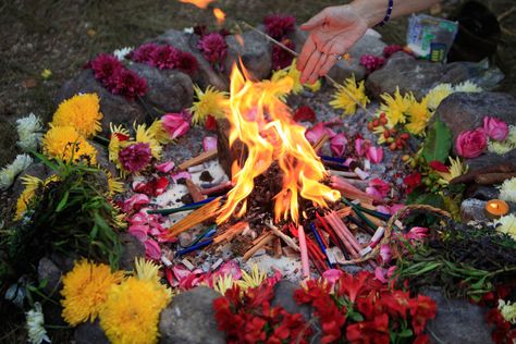 Shamanic wedding ceremony in Guatemala17 Shamanic Wedding, Fire Ceremony, Summer Solstice Party, Solstice Party, Moon Wedding, Rock N Roll Bride, Wedding Rituals, All Things New, Beltane