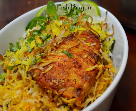 Fish Biryani Recipe, Chicken Kadai, Fish Biryani, Indian Soup, Biryani Rice, Cooking Basmati Rice, Healthy Bowls Recipes, Food Fusion, Pakistani Street Style