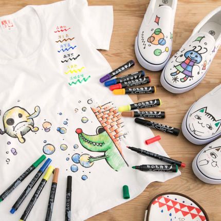 Graffiti Permanent Fabric Paint Marker T shirt/Clothes/Shoes Textile Painting Colors Marker Pen Waterproof Fine Point Markers-in Marker Pens from Office & School Supplies on Aliexpress.com | Alibaba Group White T Shirt Design, Paint Pens Art, Fabric Paint Pens, Coloring Fabric, Graffiti Coloring, Fabric Pens, Kids Craft Gifts, Pen Craft, Art Markers