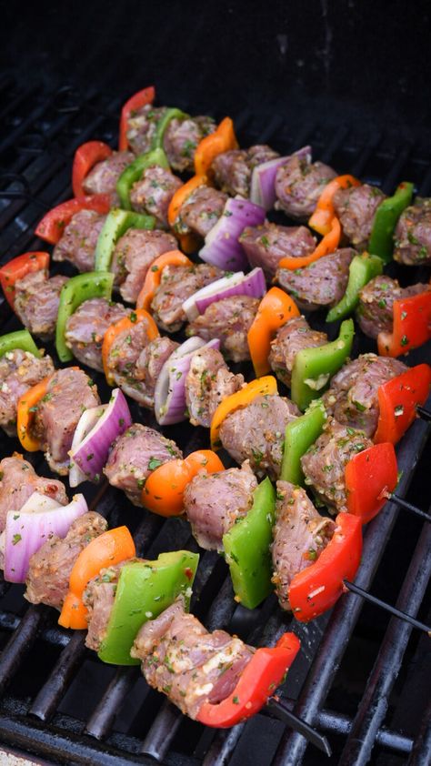 Pork Tenderloin Skewers, Bbq Pork Shoulder, Pork Tenderloin Marinade, Bbq Pork Tenderloin, Pork Kabobs, Bbq Pork Recipes, Pork Skewers, Pork Marinade, Kebabs On The Grill