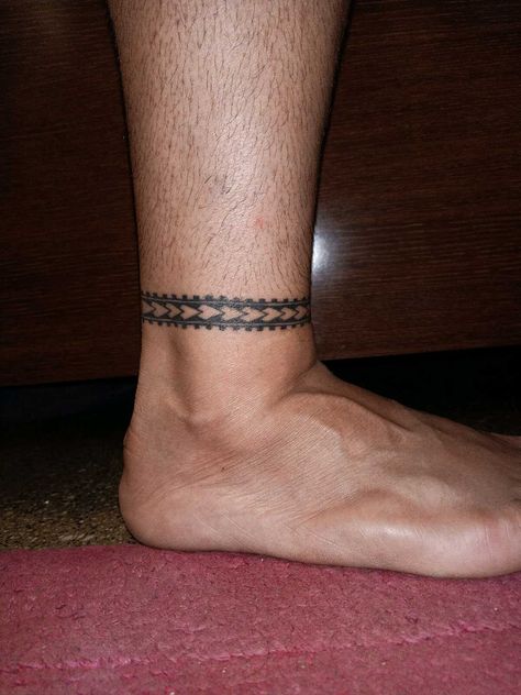 Celtic Band Tattoo, Braclet Tattoo, Bracelet Tattoo For Man, Ankle Tattoo Men, Band Tattoos For Men, Wrist Tattoo Ideas, Celtic Band, Ankle Bracelet Tattoo, Ankle Tattoos