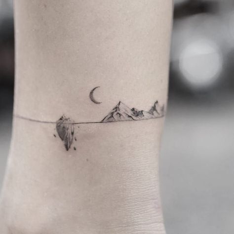 Ankle Band Tattoo, Alex Tattoo, Pointillism Tattoo, Bracelet Tattoos, Armband Tattoos, Single Needle Tattoo, Anklet Tattoos, Tattoo Minimalist, Nature Tattoo