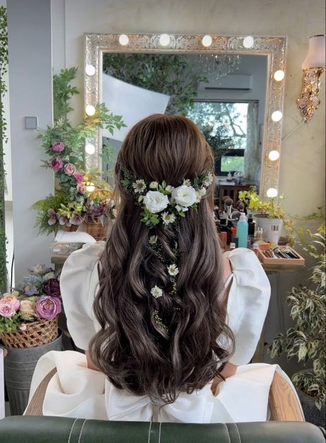 Sophisticated Crown Hairstyles for a Timeless Look Cottagecore Hairstyles Long, Cottagecore Hairstyles, Bridal Half Up Half Down, Half Up Half Down Bridal, Bridal Hair Half Up Half Down, Cute Prom Hairstyles, Floral Wedding Hair, Hairstyles Design, Wedding Hair Half